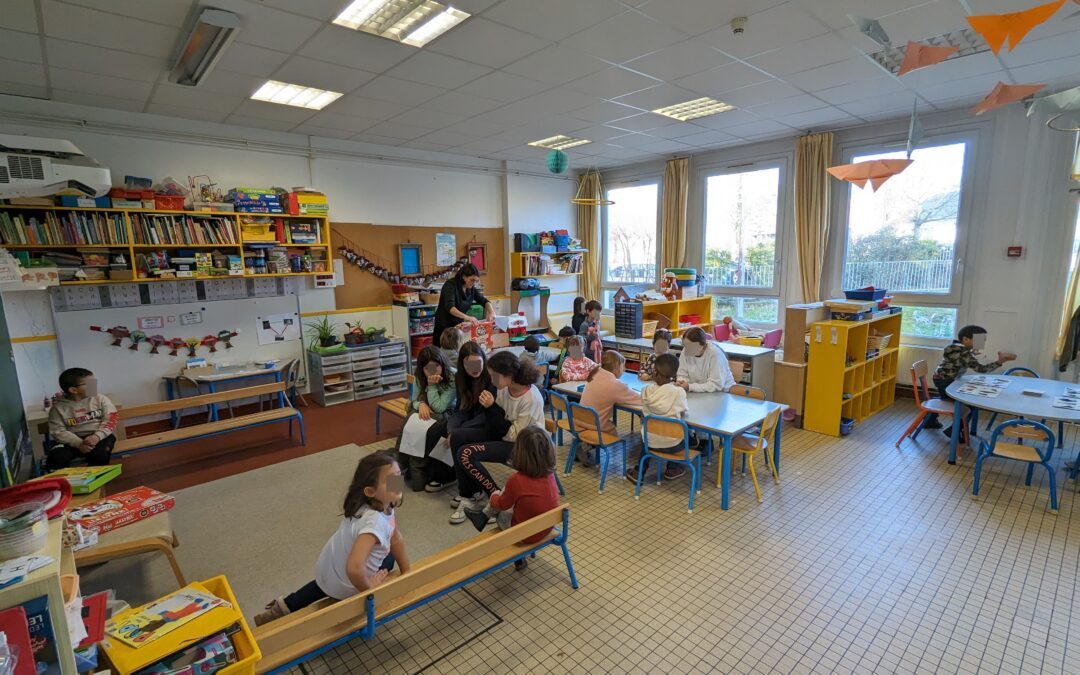 Projet « ABéCédaire » – activité jeux avec les enfants de l’école maternelle de Port Boyer